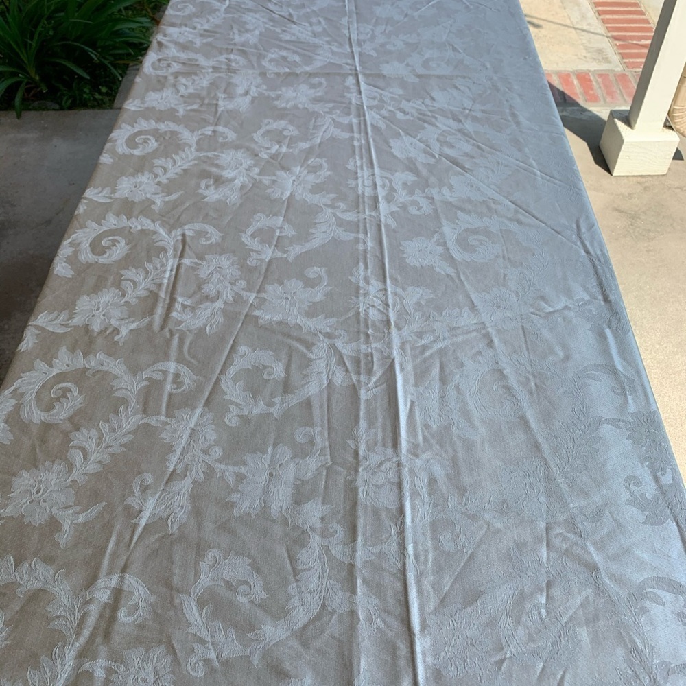 Table cloths - Picture 3 of 7